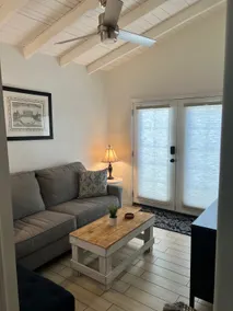 Casita Midtown, 2BR 1BA w/pool & washer/dryer - Image 4