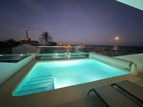 Modern house, private heated pool and sea views - Image 4