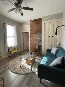 Centrally-located, 4-bed, 2 bath home with kitchen - Image 2