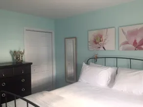 Sea Rose Cottage - beautiful 2BR next to the ocean - Image 3