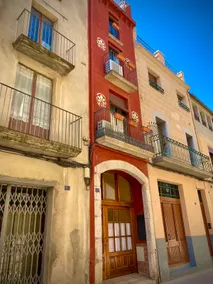 Cute 1 bedroom unit in a charming medieval town - Image 2