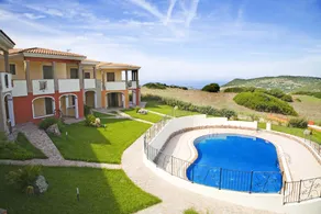 Apartment in residence with swimming pool. Fantastic. - Image 2