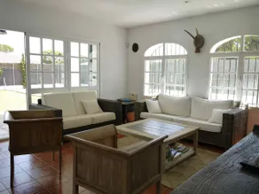 Chalet for 10 with private pool - Image 4