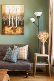 Exquisite Downtown 1 Bdrm Apt - Image 4