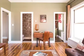Exquisite Downtown 1 Bdrm Apt - Image 3