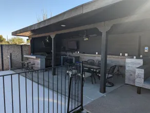 Midtown Getaway outdoor paradise - Image 3
