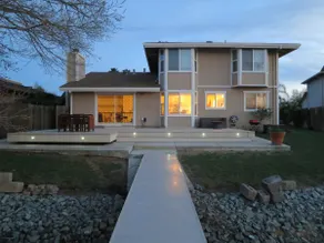 CHARMING 3 BEDROOM LAKE HOUSE - Image 3