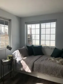 Sleeps 10 - Open layout, minutes north of downtown - Image 4