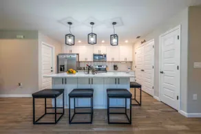 Cheerful 3 bedroom home with pool + grill - Image 5