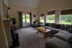 Kilskeery Lodge, modern country house with hot tub - Image 5