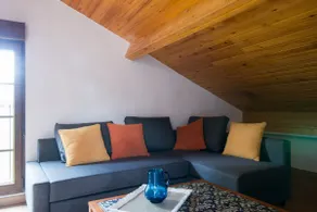 Loftlejlighed for nylig renoveret og med grund til eksklusiv brug - Image 5