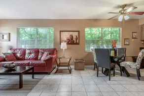 Walkable 2/2 apt in the heart of Brandon! - Image 3