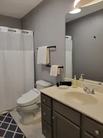 Close to PSU! Second Story - Clean & Comfortable - Image 5