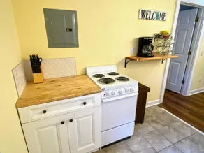 Full Kitchen, 2 Bed, 2 Bath W/ Laundry & Fish Pond - Image 3