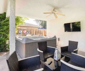 Jacuzzi ready! Pool, Gym, Firepit everything! - Image 4