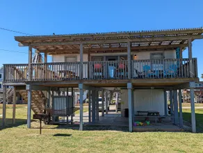Charming recently updated beach house with ocean views - Image 2