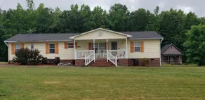 Farmhouse & Backyard Cabin (Pickleball & Sport Ct) - Image 2