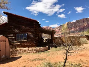 Spacious Cabin in the Vermilion Cliffs Wilderness - Image 5