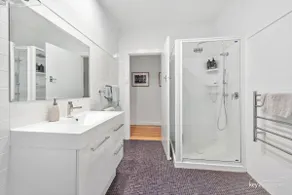 Basin Road Guesthouse | Walk to Cataract Gorge & CBD - Image 5