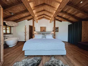 Alpine chalet with private hot tub and sauna - Bayrischzell Chalets - Image 2