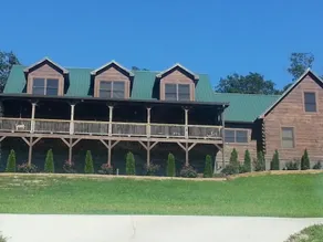 Lookout Mountain Cabin - Image 2