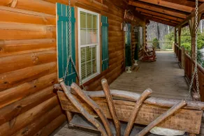 Canon's Cabin - Image 5
