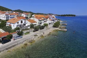 Home with a unique view - Image 5
