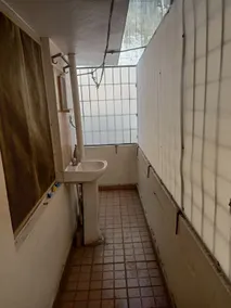 1 Bhk house at 1st floor with ac - Image 3