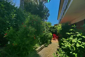 semi-detached villa with four bedrooms - Image 3