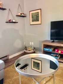 Peaceful Upper Level Apartment - 1 mi to downtown - Image 4