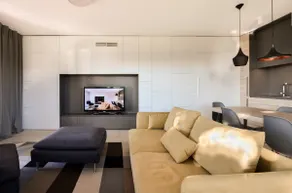 Two Bedroom Apartment With Sea View in Villa - Image 5