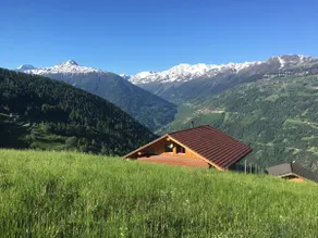 Eco-chalet, jacuzzi, view and tranquility - Image 5