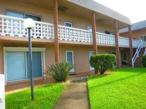 BEACHSIDE RETREAT**STEPS TO THE BEACH**HEATED POOL - Image 5