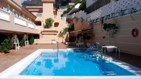 45 EXCLUSIVE SUNNY HOLIDAY HOME WITH VIEWS - Image 2