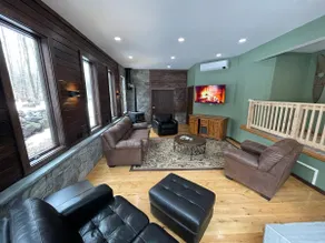 Luxury Charm with Adirondack Living! Unique Home! - Image 4