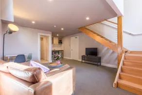 Unique loft style apartment - Image 5