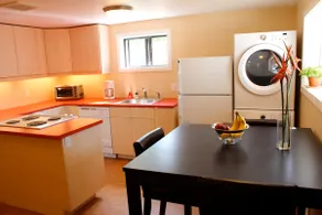 Downtown 1Bd- Amazing Location! - Image 3