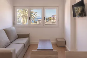 Finisterre apartment with ocean and beach views - Image 3