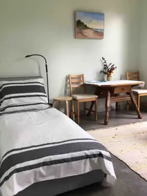 Apartment in a garden amongst the gum trees - Image 3