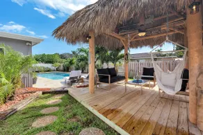 3/2 Beach House, Heated Pool Incl, Tiki and Bikes - Image 5