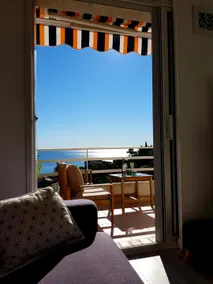 2 bedrooms facing the sea + deckchairs on private beach - Image 3