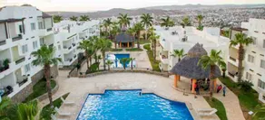Sunny 2BR · Pool · 24h Security · Near Marina - Image 2