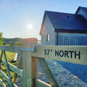 57° North-Stunning Holiday Home-10 mins to Portree - Image 2