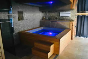 Farmhouse with a hot tub and sauna - Image 2