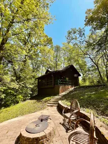 Honey Bear Acres / HOT TUB / Sleeps 4 - Image 3