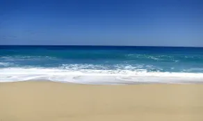 Entire house on Costa Dorada beach with pool - Image 4
