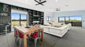 La mansión - Cowes, VIC - Image 2