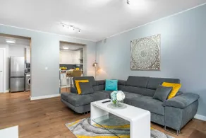 Large Apt Amesbury Near Stonehenge Free Parking - Image 2