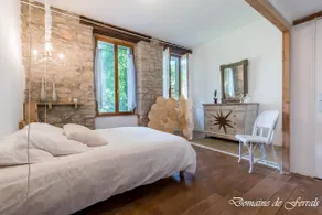 white wood apartment 5 to 8 people pool - Image 3