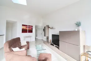 Unique view contemporary T4 apartment - Image 4